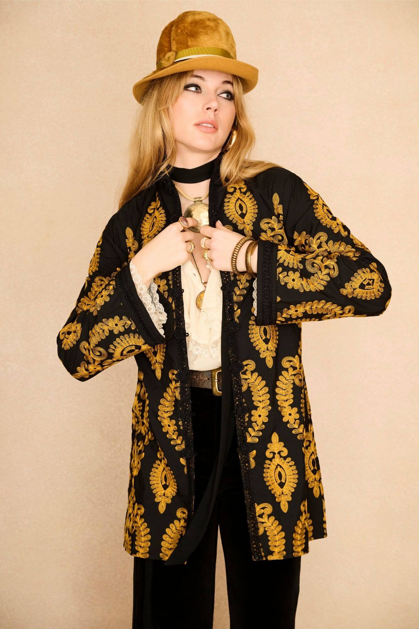 Magic Embroidered Duster – Black