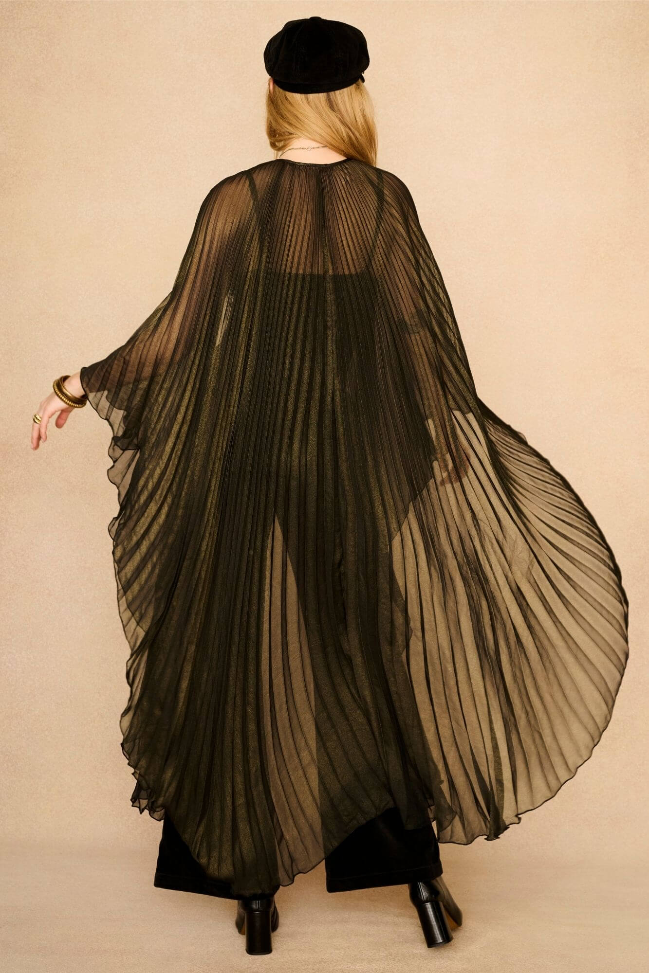 Into The Night Cape – Black